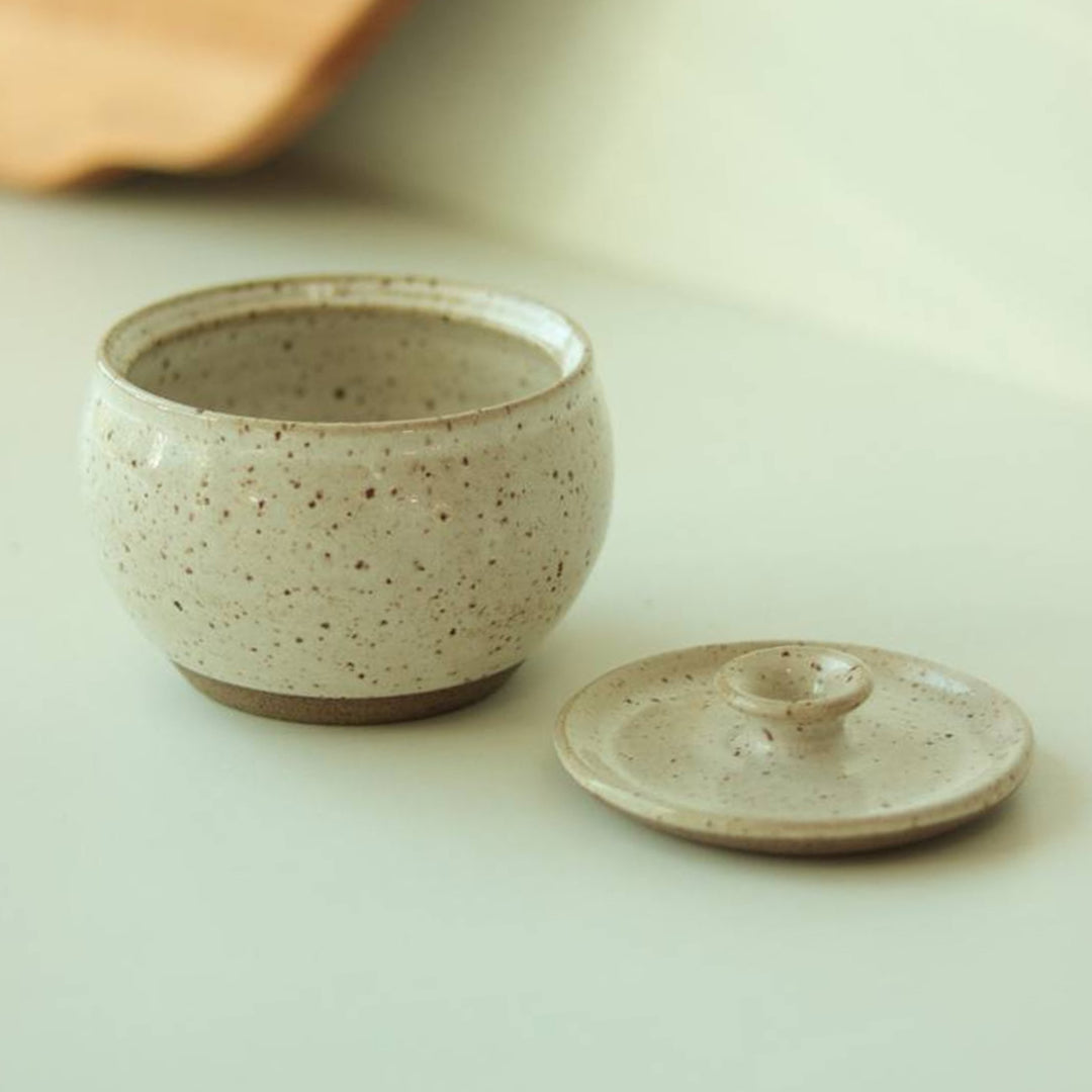 Açucareiro abaloado com tampa