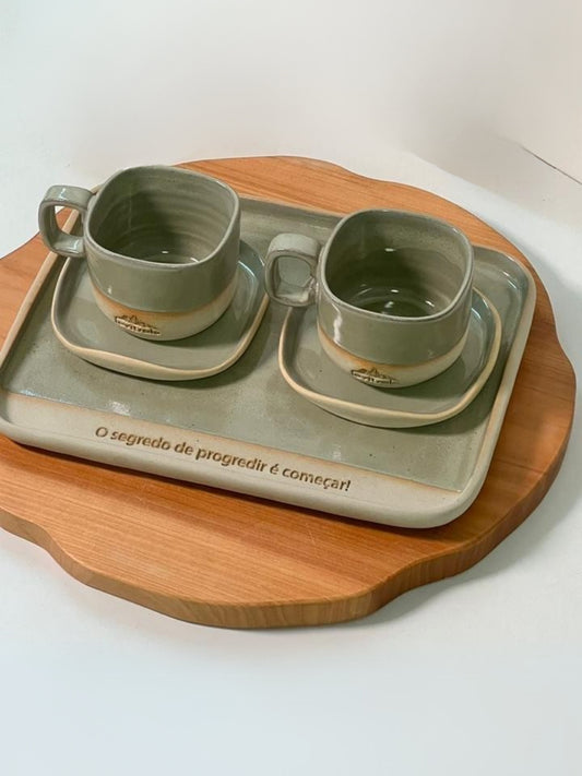Par de Xícara Quadrada com pires e bandeja retangular personalizada