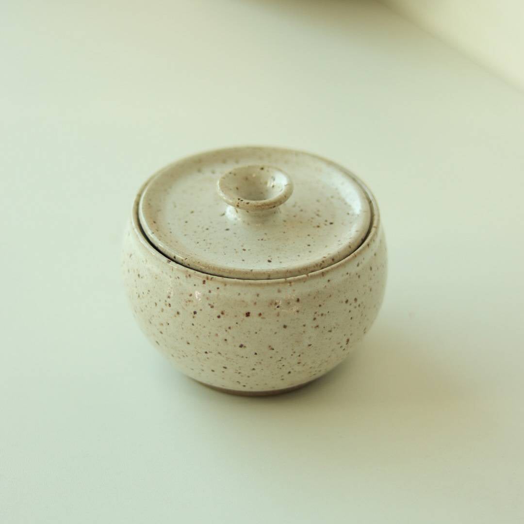 Açucareiro abaloado com tampa