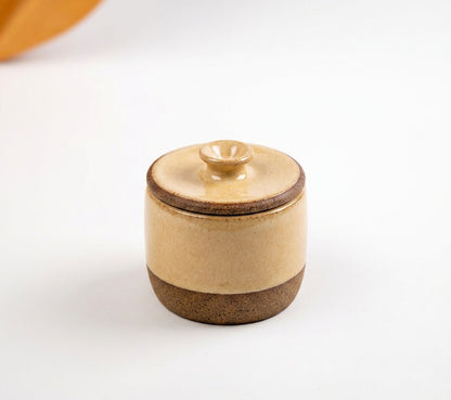 Açucareiro reto com tampa em cerâmica artesanal — argila Cappuccino, esmalte Pedra Sabão
