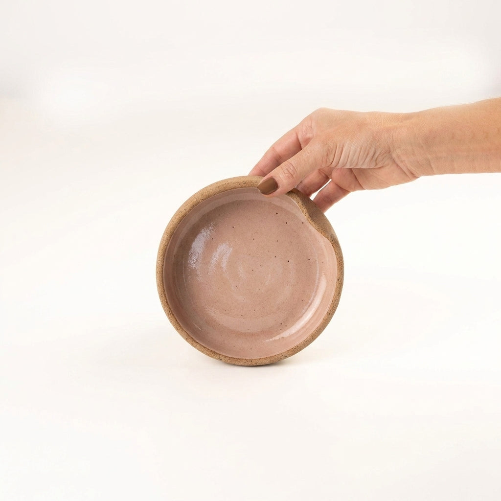 Bowl borda reta amassadinha em cerâmica artesanal — tamanho 13cm x 4cm, argila Cappuccino, esmalte Nude