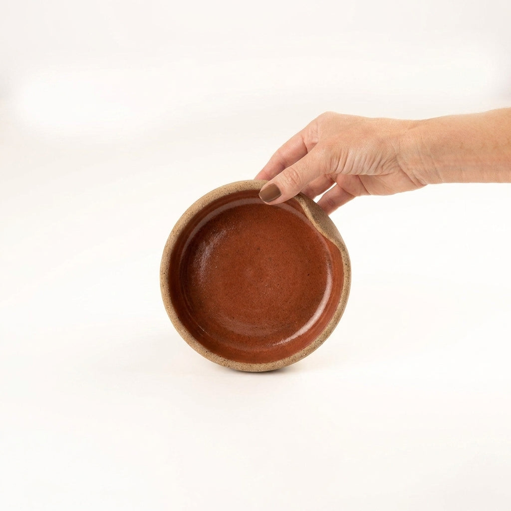 Bowl borda reta amassadinha em cerâmica artesanal — tamanho 13cm x 4cm, argila Cappuccino, esmalte Sol de Terracota