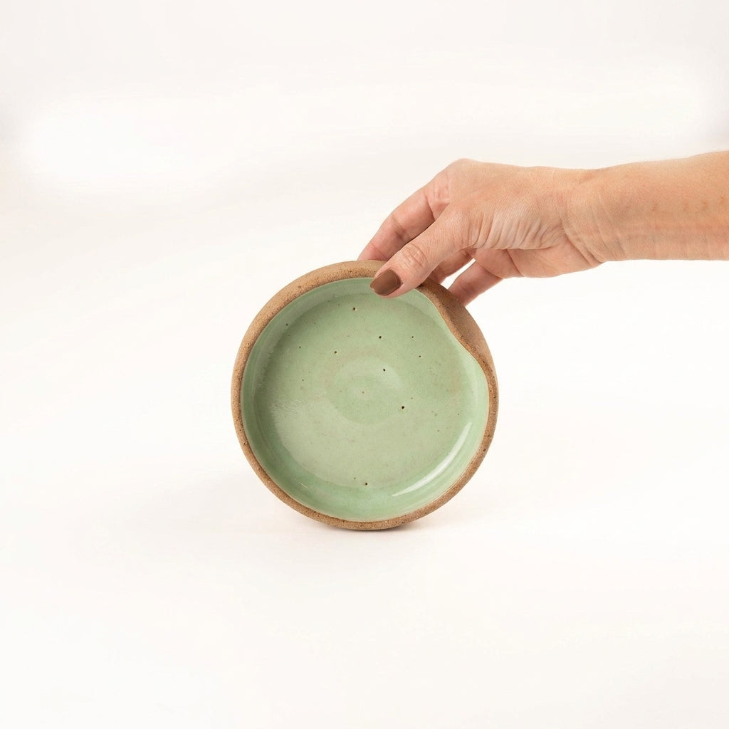 Bowl borda reta amassadinha em cerâmica artesanal — tamanho 13cm x 4cm, argila Cappuccino, esmalte Verde Menta