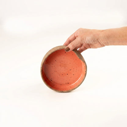 Bowl borda reta amassadinha em cerâmica artesanal — tamanho 13cm x 4cm, argila Flocos, esmalte Laranja Intenso
