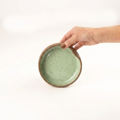 Bowl borda reta amassadinha em cerâmica artesanal — tamanho 13cm x 4cm, argila Flocos, esmalte Verde Menta