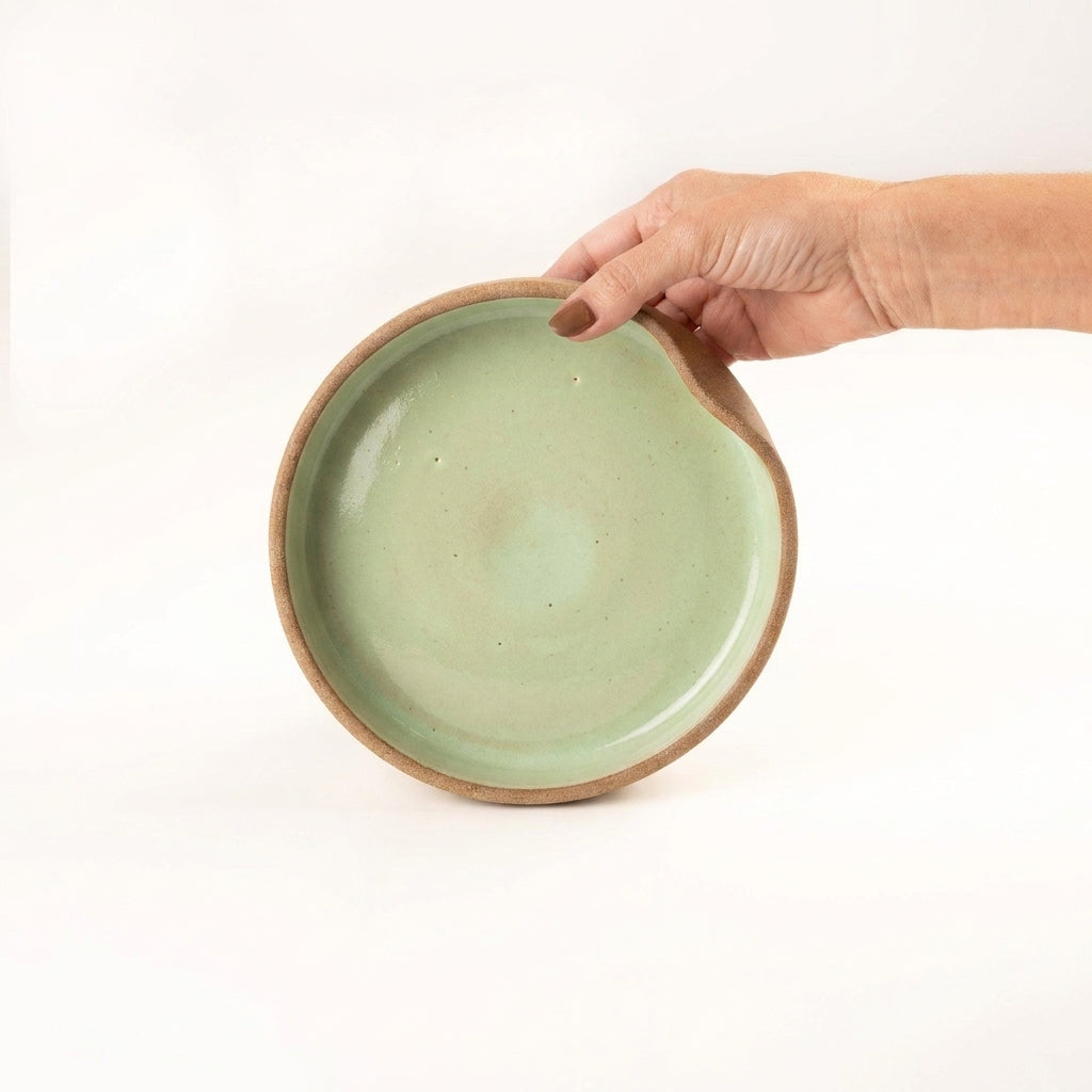 Bowl borda reta amassadinha em cerâmica artesanal — tamanho 19cm x 4cm, argila Cappuccino, esmalte Verde Menta