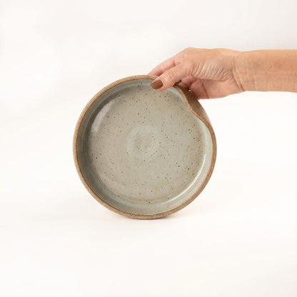 Bowl borda reta amassadinha em cerâmica artesanal — tamanho 19cm x 4cm, argila Flocos, esmalte Verde Pompeia