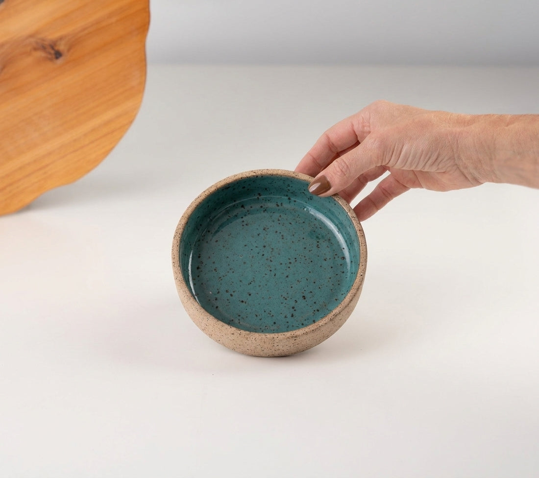 Bowl borda reta em cerâmica artesanal — tamanho 13cm x 4cm, argila Flocos, esmalte Verde Exército