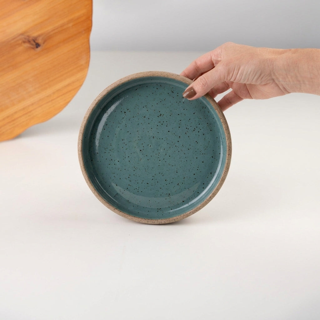 Bowl borda reta em cerâmica artesanal — tamanho 19cm x 4cm, argila Flocos, esmalte Verde Exército