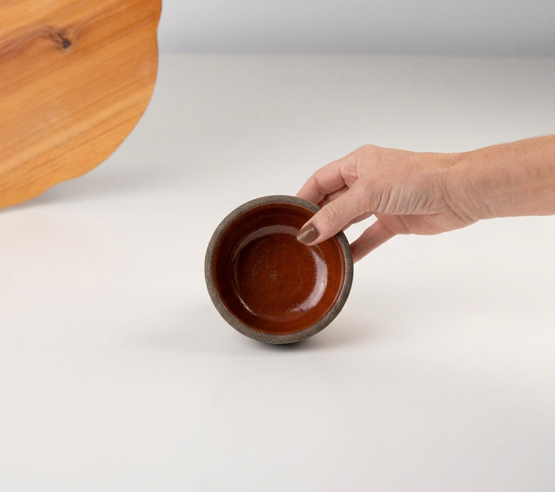 Bowl borda reta em cerâmica artesanal — tamanho 9cm x 4cm, argila Cappuccino, esmalte Sol de Terracota