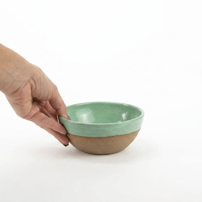 Bowl Encontro redondo em cerâmica artesanal — tamanho 13cm x 5cm, argila Cappuccino, esmalte Verde Menta