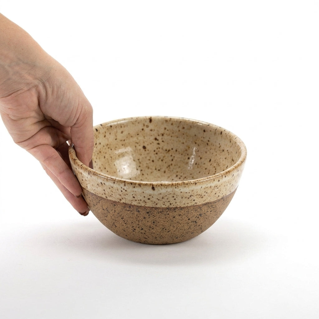 Bowl Encontro redondo em cerâmica artesanal — tamanho 16cm x 7cm, argila Flocos, esmalte Pedra Sabão
