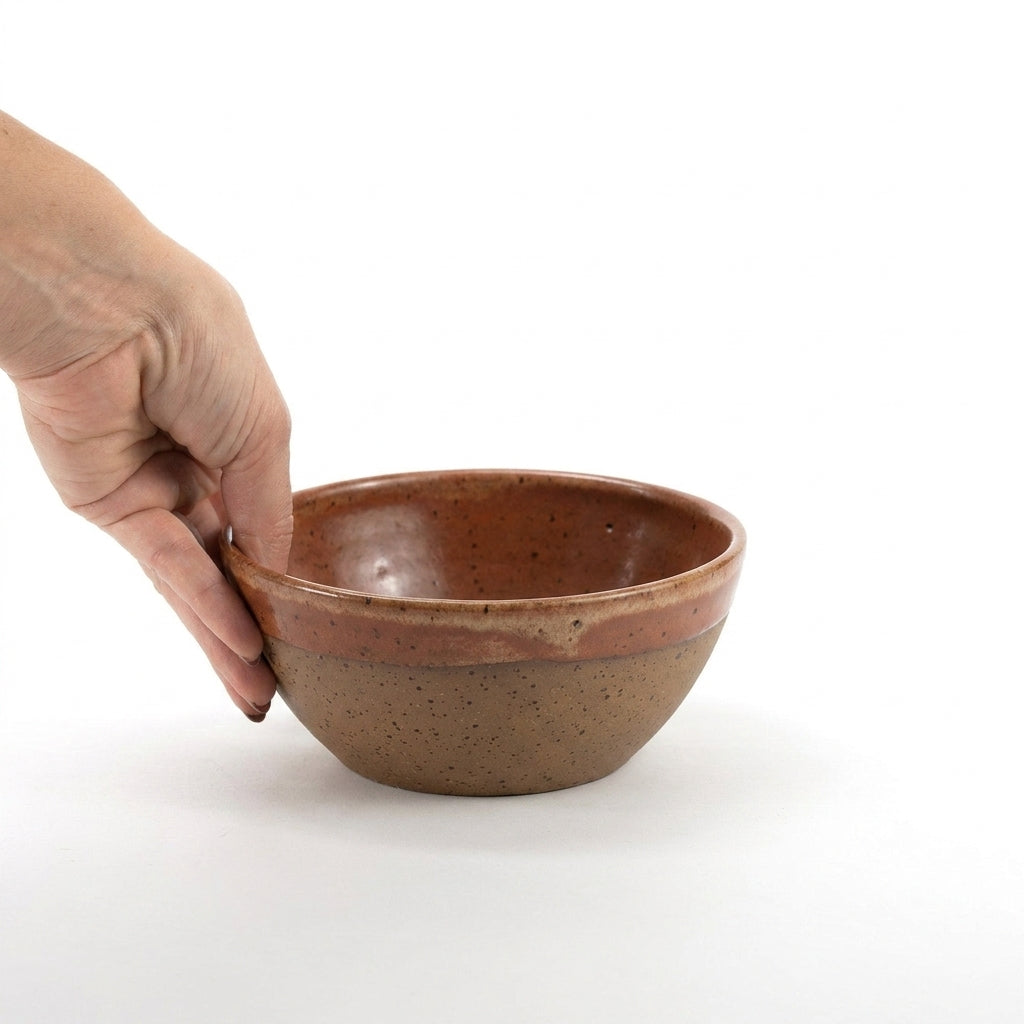Bowl Encontro redondo em cerâmica artesanal — tamanho 16cm x 7cm, argila Flocos, esmalte Sol de Terracota