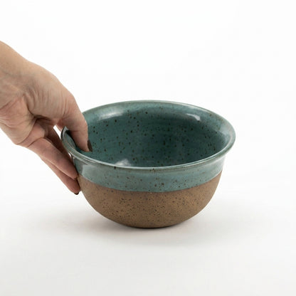 Bowl Encontro redondo em cerâmica artesanal — tamanho 19cm x 7cm, argila Flocos, esmalte Verde Exército