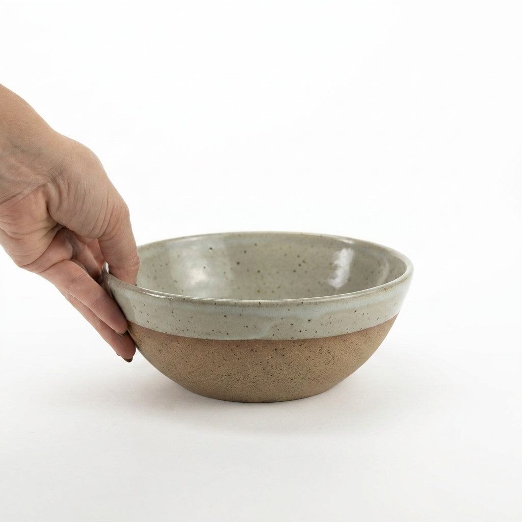 Bowl Encontro redondo em cerâmica artesanal — tamanho 19cm x 7cm, argila Flocos, esmalte Verde Pompeia