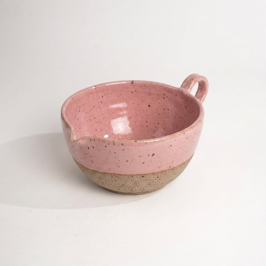 Bowl grande para bolo em cerâmica artesanal — argila Flocos, esmalte Rosa Barbie
