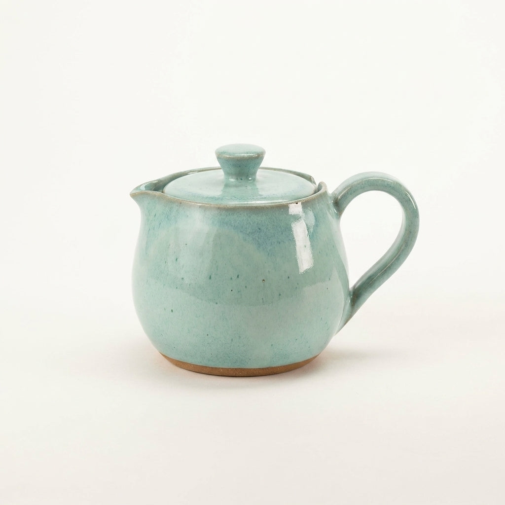 Bule Cumbuca em cerâmica artesanal — argila Cappuccino, esmalte Jujuba