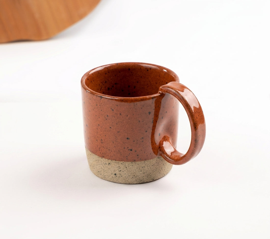 Caneca Amassadinha em cerâmica artesanal — argila Flocos, esmalte Sol de Terracota