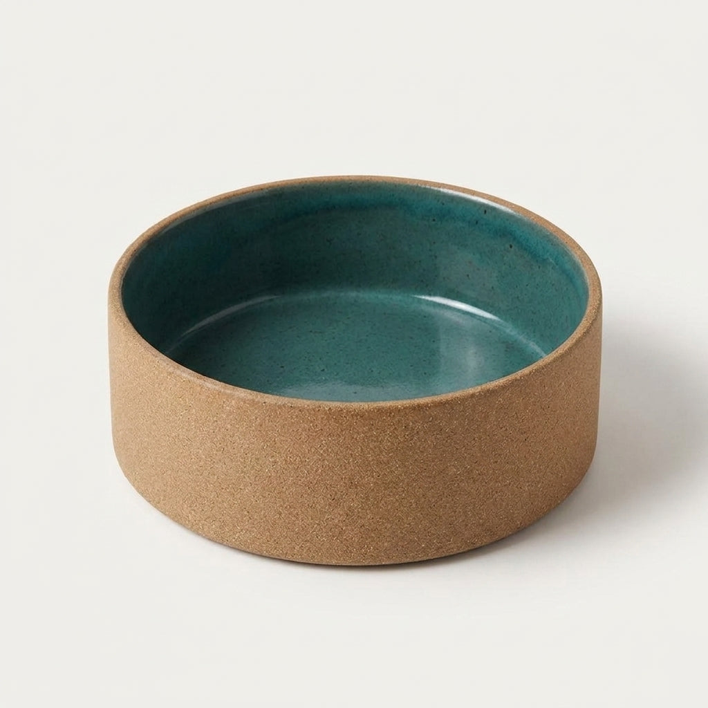 Comedouro Pet em cerâmica artesanal — tamanho 11 Ø X 4 CM, argila Cappuccino, esmalte Verde Exército