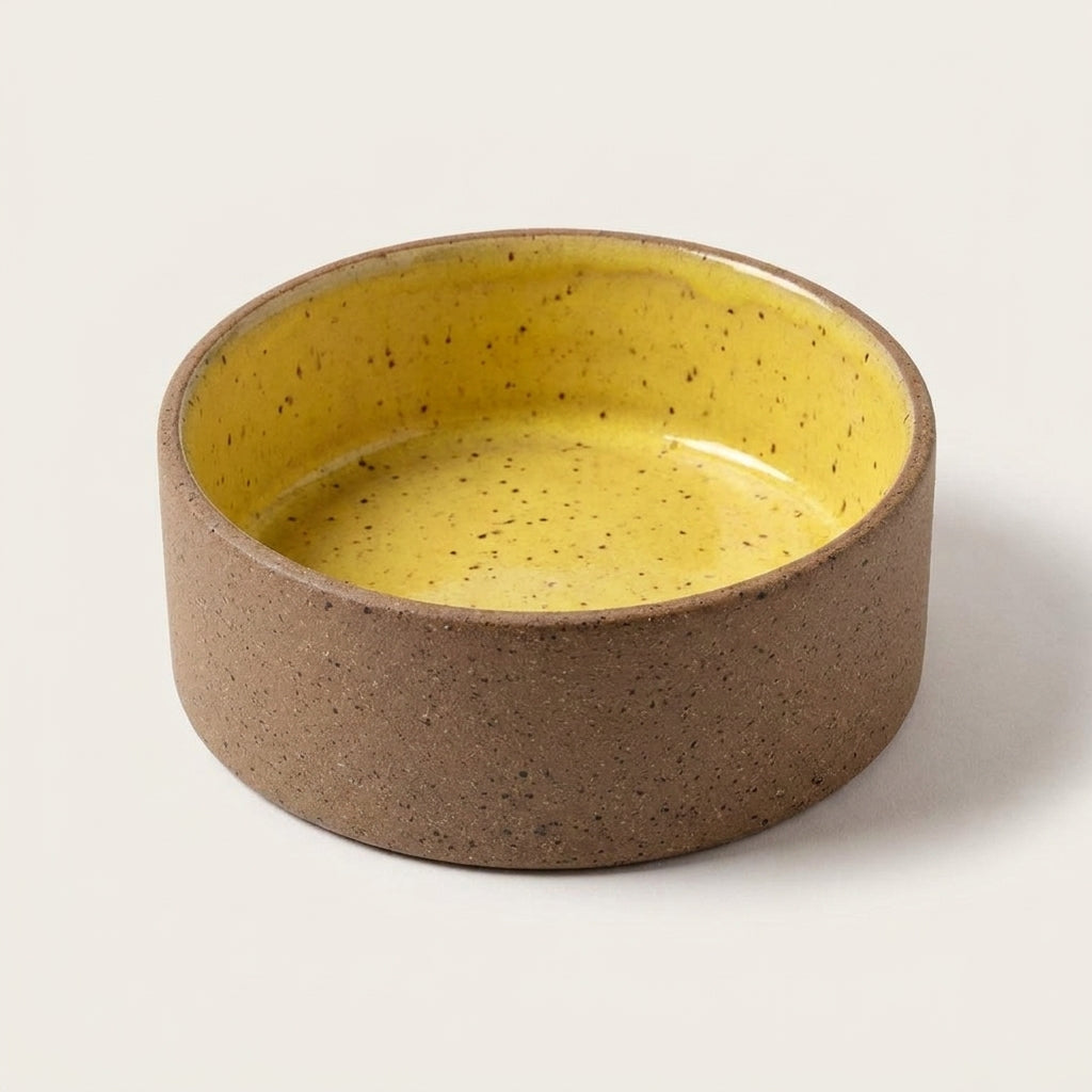 Comedouro Pet em cerâmica artesanal — tamanho 11 Ø X 4 CM, argila Flocos, esmalte Amarelo Intenso