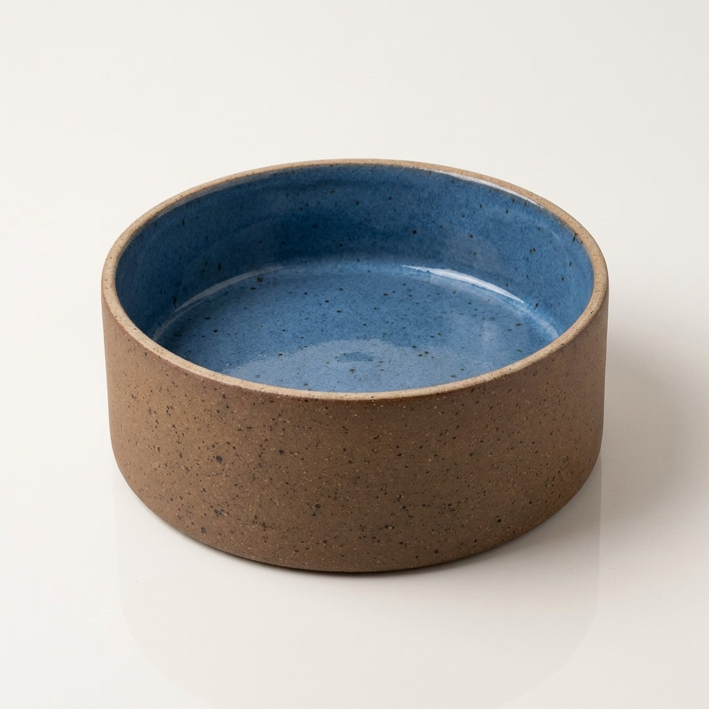 Comedouro Pet em cerâmica artesanal — tamanho 11 Ø X 4 CM, argila Flocos, esmalte Azul Safira