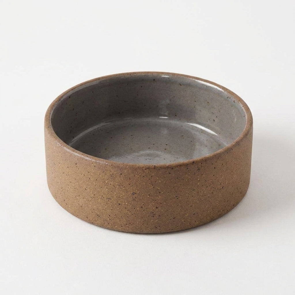 Comedouro Pet em cerâmica artesanal — tamanho 11 Ø X 4 CM, argila Flocos, esmalte Grafite