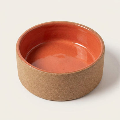 Comedouro Pet em cerâmica artesanal — tamanho 18 Ø x 6 CM, argila Cappuccino, esmalte Laranja Intenso