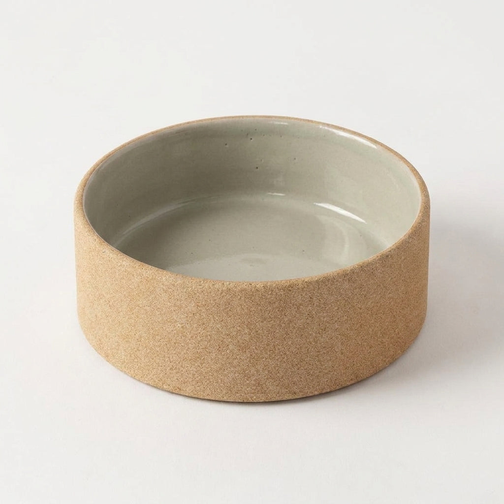 Comedouro Pet em cerâmica artesanal — tamanho 18 Ø x 6 CM, argila Cappuccino, esmalte Verde Pompeia