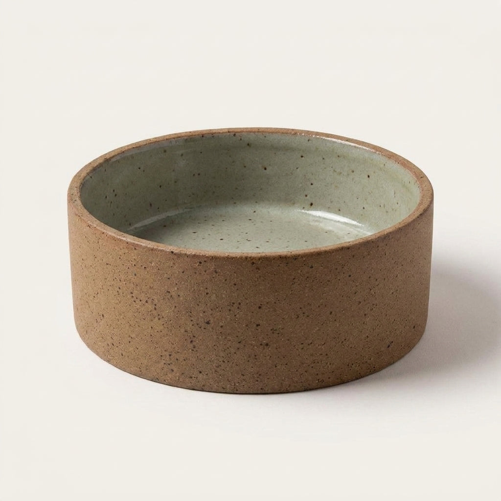 Comedouro Pet em cerâmica artesanal — tamanho 18 Ø x 6 CM, argila Flocos, esmalte Verde Pompeia
