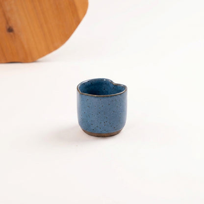 Copinho Coração em cerâmica artesanal — argila Flocos, esmalte Azul Safira