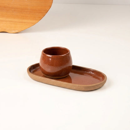 Copinho Cumbuca com Pires Alongado em cerâmica artesanal — tamanho 150ML, argila Cappuccino, esmalte Sol de Terracota