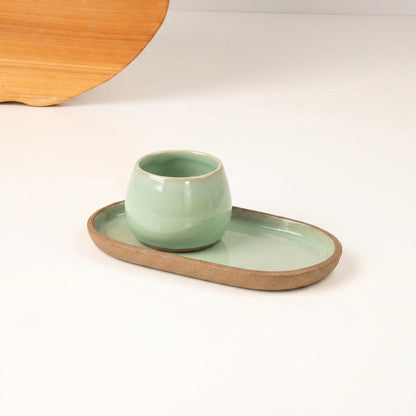 Copinho Cumbuca com Pires Alongado em cerâmica artesanal — tamanho 150ML, argila Cappuccino, esmalte Verde Menta