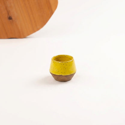 Copinho Losango em cerâmica artesanal — argila Flocos, esmalte Amarelo Intenso