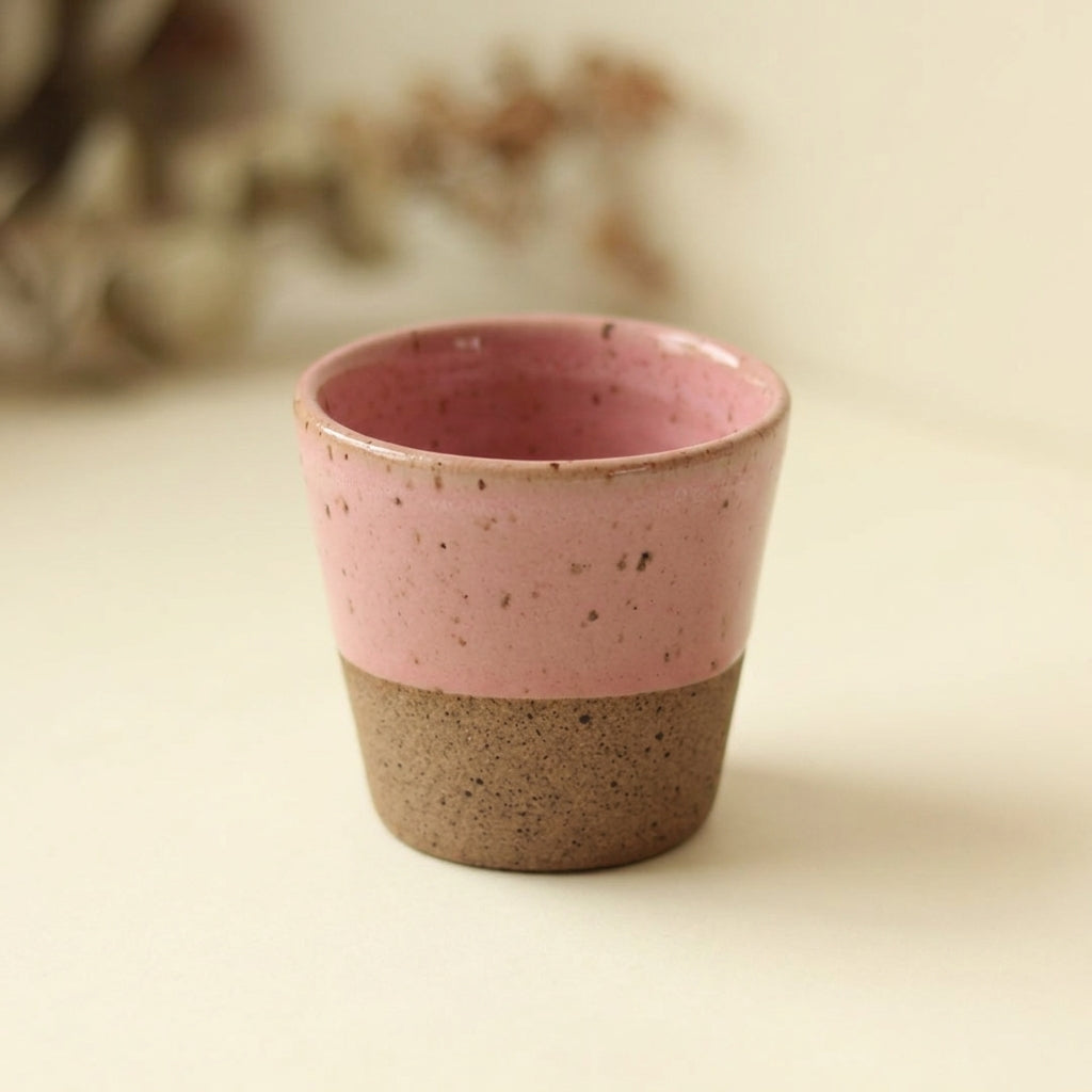 Copinho Tulipa em cerâmica artesanal — argila Flocos, esmalte Rosa Barbie