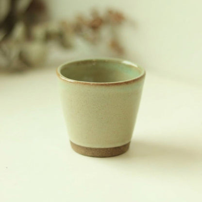 Copinho Tulipa em cerâmica artesanal — argila Flocos, esmalte Verde Pompeia