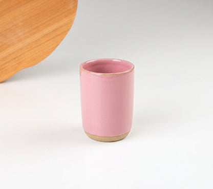 Copo Alto Encontro em cerâmica artesanal — argila Cappuccino, esmalte Rosa Barbie