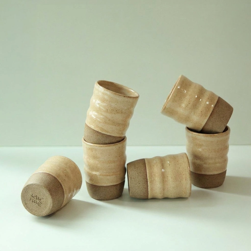 Copo Alto Orgânico em cerâmica artesanal — argila Cappuccino, esmalte Pedra Sabão