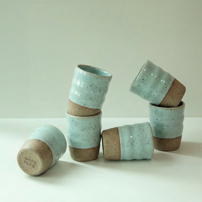 Copo Alto Orgânico em cerâmica artesanal — argila Flocos, esmalte Jujuba