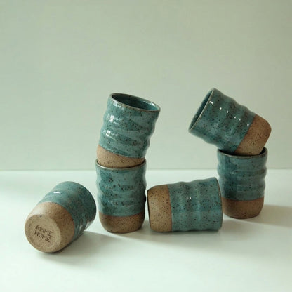 Copo Alto Orgânico em cerâmica artesanal — argila Flocos, esmalte Verde Exército