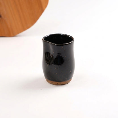 Copo Alto Pera em cerâmica artesanal — argila Flocos, esmalte Preto Ébano