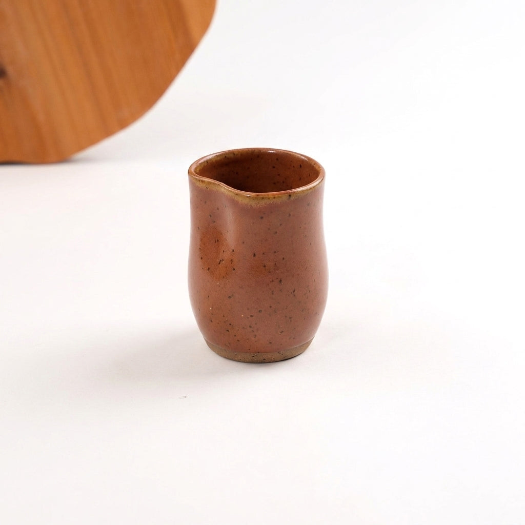 Copo Alto Pera em cerâmica artesanal — argila Flocos, esmalte Sol de Terracota