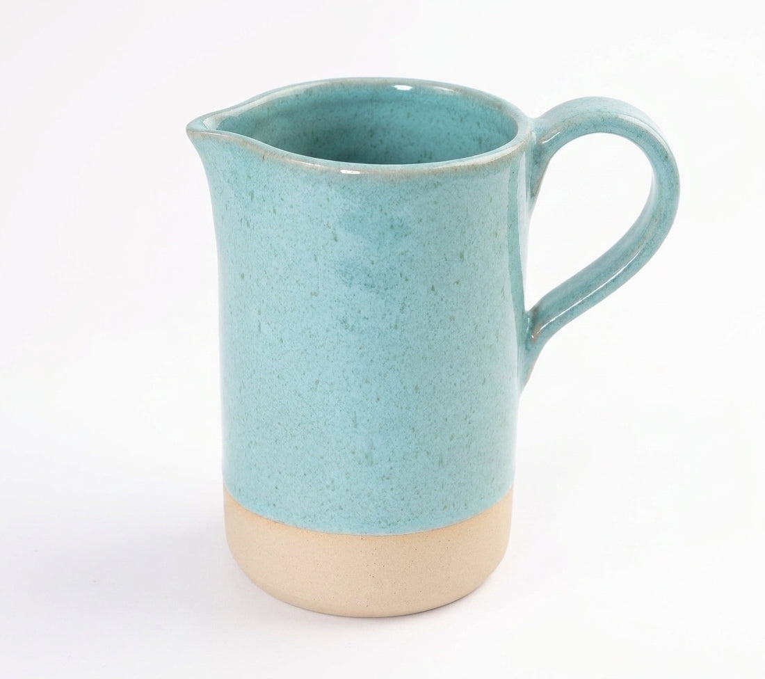 Jarra AMME em cerâmica artesanal — argila Cappuccino, esmalte Jujuba