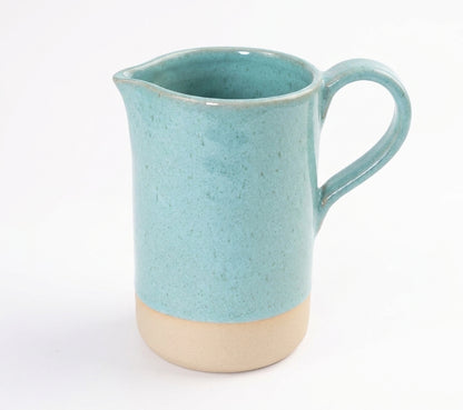 Jarra AMME em cerâmica artesanal — argila Cappuccino, esmalte Jujuba