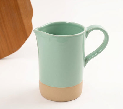 Jarra AMME em cerâmica artesanal — argila Cappuccino, esmalte Verde Menta