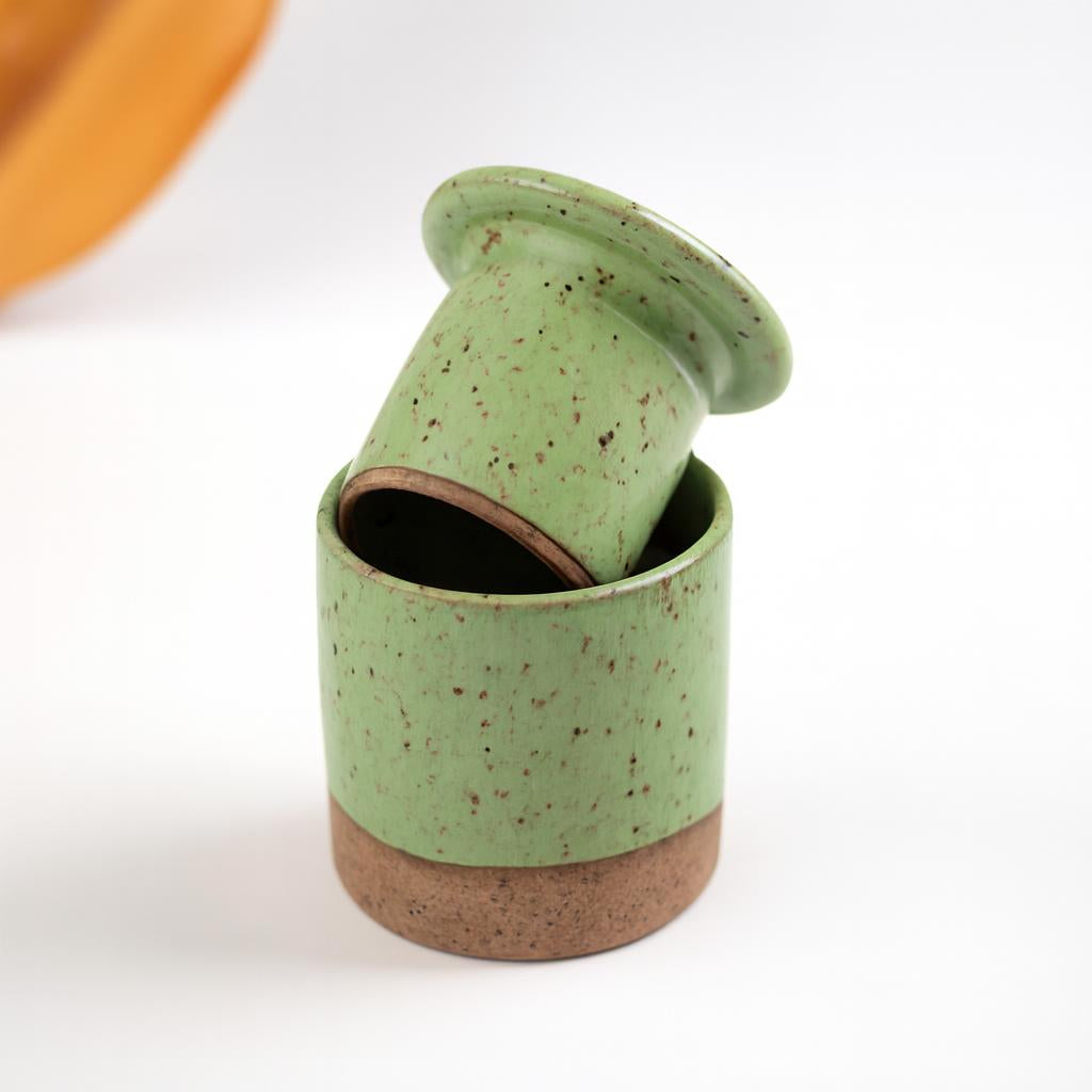 Manteigueira Francesa em cerâmica artesanal — argila Flocos, esmalte Verde Menta
