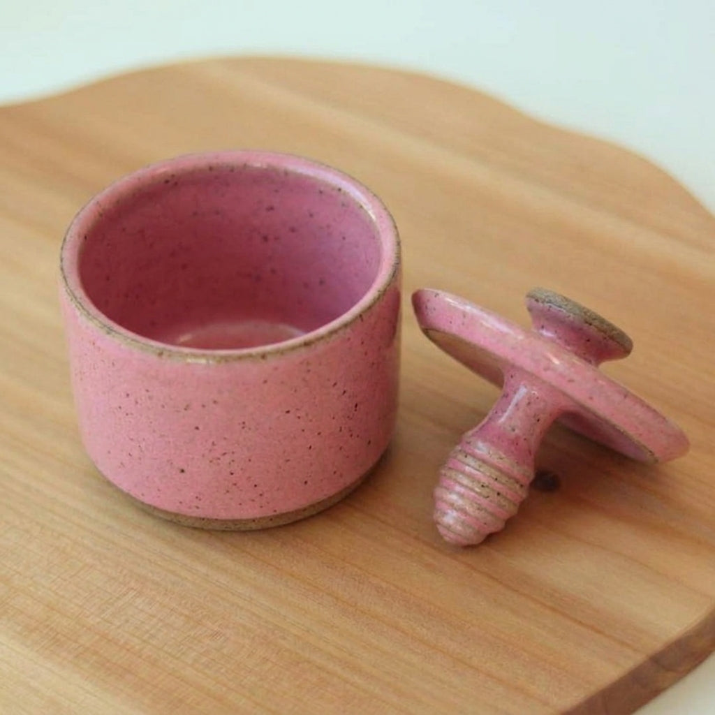 Meleira Reta em cerâmica artesanal — argila Flocos, esmalte Rosa Barbie