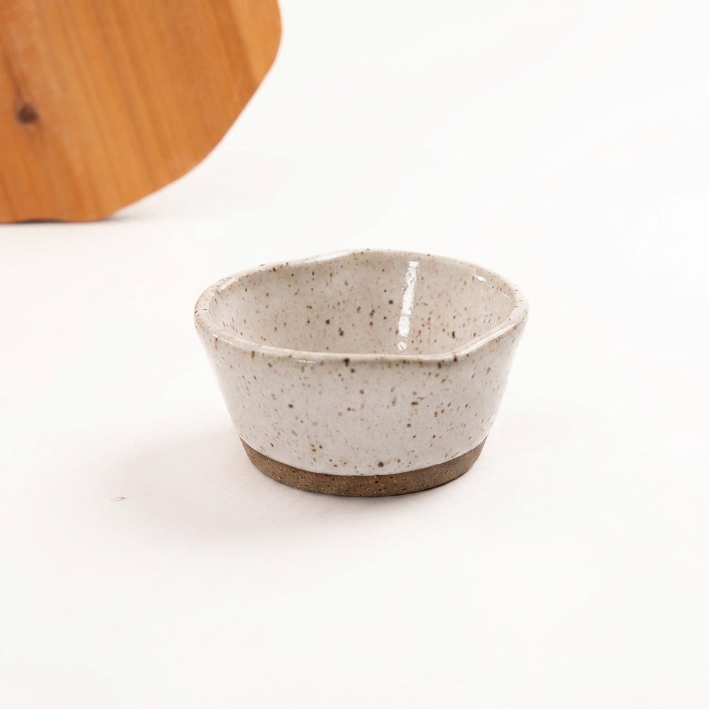 Mini bowl Coração em cerâmica artesanal — argila Flocos, esmalte Pedra Sabão