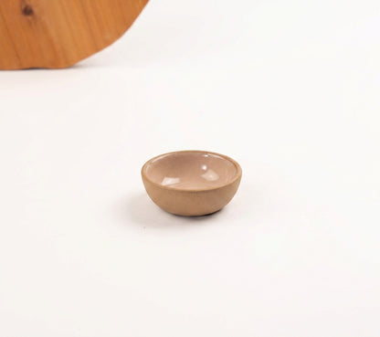 Mini Bowl Quadrado em cerâmica artesanal — argila Cappuccino, esmalte Nude