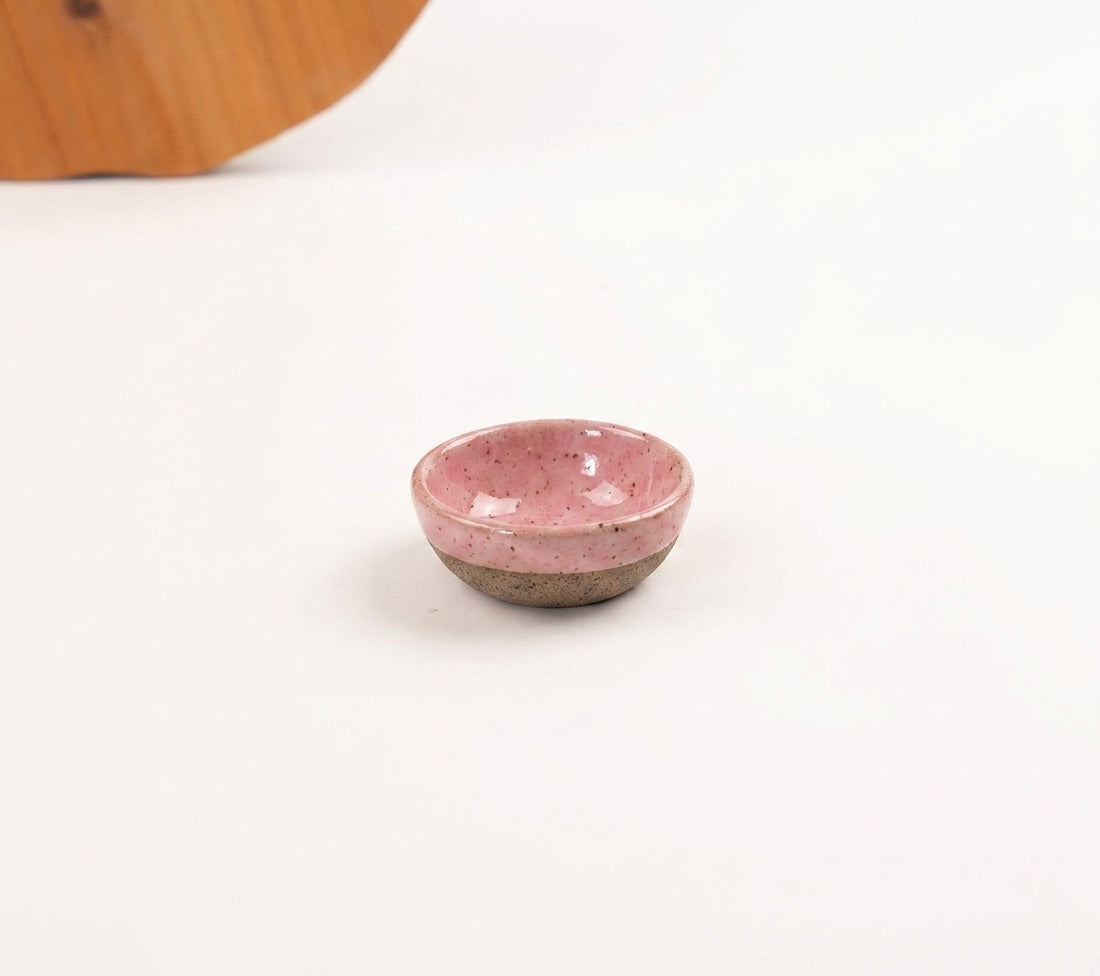 Mini Bowl Quadrado em cerâmica artesanal — argila Flocos, esmalte Rosa Barbie