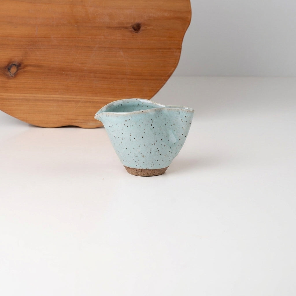 Molheira Andorinha em cerâmica artesanal — tamanho 100ml, argila Flocos, esmalte Jujuba